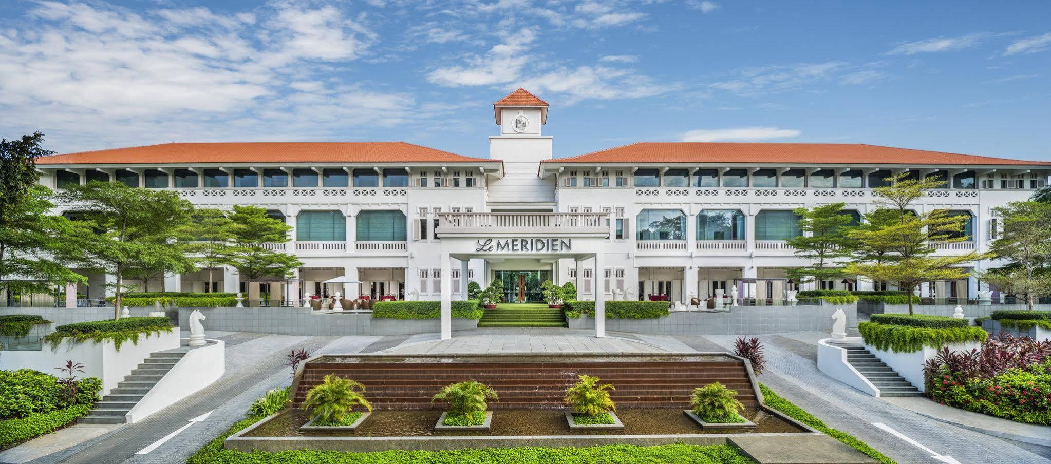 Oasia Resort Sentosa By Far East Hospitality Singapore Exterior photo Meridien Singapore